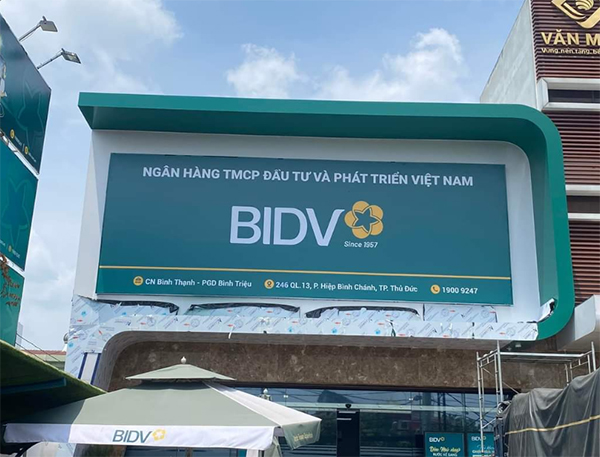 Bảng hiệu Ngân hàng BIDV
